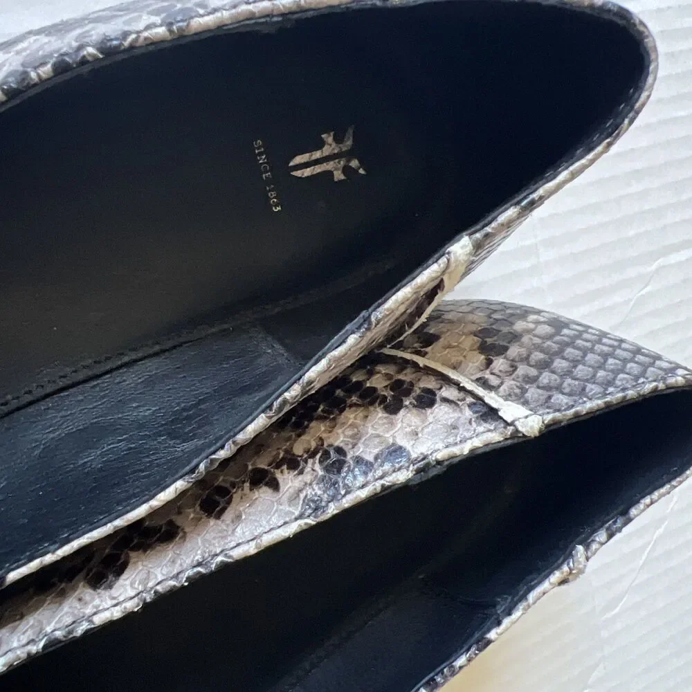 FRYE Sz 10M Gray Snake Print Kenzie Pointed Toe l Slip On Loafers Women NWOB